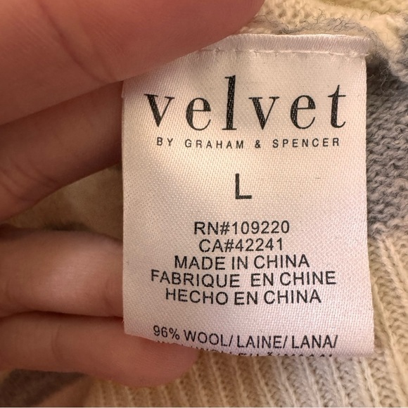 Velvet by Graham & Spencer Rylan Stripe Wool Cashmere Sweater Size Large - Picture 11 of 12